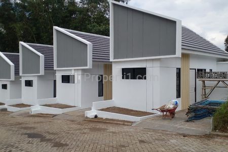 Dijual Murah Rumah Villa Strategis di Tawangargo Batu Malang