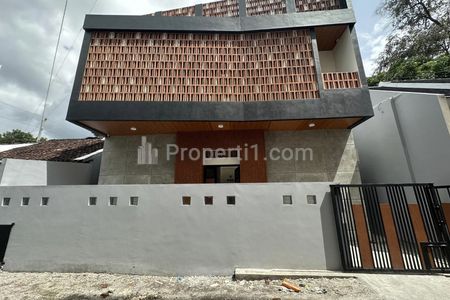 Dijual Kost Eksklusif Baru Full Furnish Ring 1 Kampus UII Jl. Kaliurang Km 13 Yogyakarta