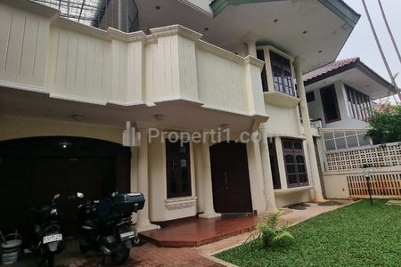 Disewakan Rumah 3 BR Semifurnished di Pondok Indah, Jakarta Selatan
