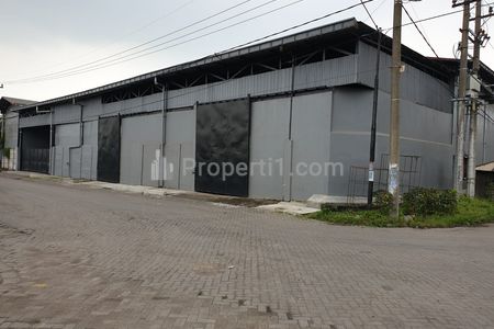 Jual Gudang SHM di Pergudangan Osowilangun Permai, Surabaya