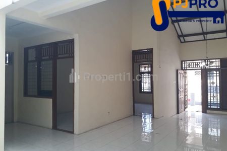 Jual Rumah Siap Huni Posisi Hook di Harapan Indah Bekasi