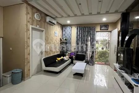Turun Harga, Dijual Cepat Rumah di Green Lake City Cluster Amerika, West Coast, Tangerang