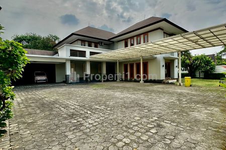 Jual Rumah Mewah Turun Harga di Cilandak, Jakarta Selatan - Halaman Luas, Siap Huni, Luas Tanah 1332m2