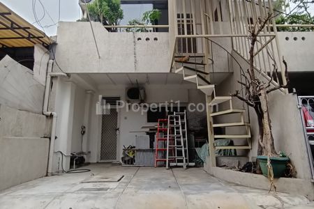 Jual Rumah Siap Huni dan Strategis di Kalibaru Timur 5, Senen, Jakarta Pusat