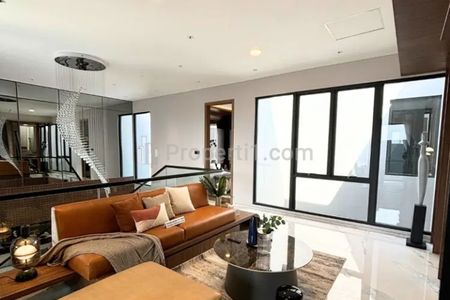 Dijual Rumah Sultan Cluster Hillary Summarecon Bandung