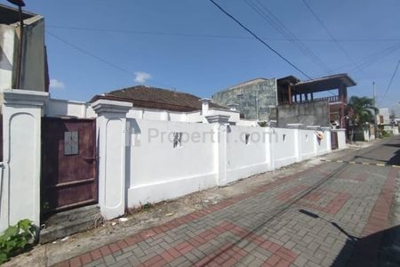 Jual Rumah Kolonial di Lokasi Strategis dan Premium Jl Kaliurang Km 7,5 dekat Pasar Colombo Sleman Yogyakarta