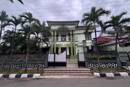 Dijual Rumah 2 Lantai Hook di Boulevard Villa Bogor Indah 1