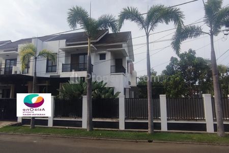 Disewakan Rumah Posisi Hook di Harapan Indah Bekasi Cluster Aralia