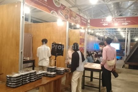 Food Court