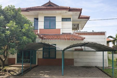 Dijual Rumah Harga di Bawah Pasar Lokasi Strategis di Arcamanik Bandung