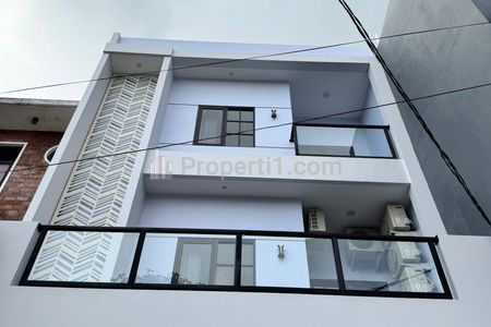 Dijual Rumah Kost Eksklusif 3 Lantai Full Furnished di Bunga-Bunga Suhat Malang