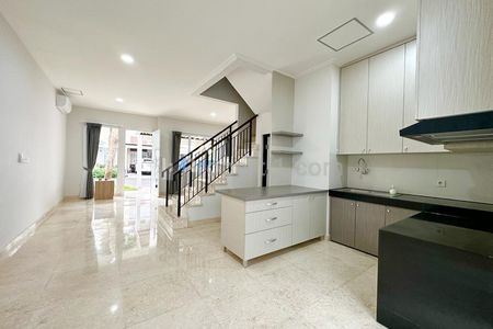 Sewa Rumah di River Valley Residence Lebak Bulus, Jakarta Selatan - 3 Kamar Tidur Semi Furnished