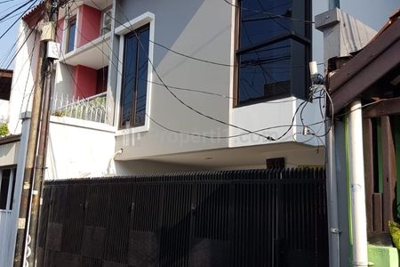 Dijual Rumah Siap Huni Daerah Tebet Barat Dalam, Jakarta Selatan