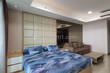 Disewakan Apartemen Studio Cozy Furnished di Kemang Village dengan Balkon Luas 43m2 11 Juta Bulan