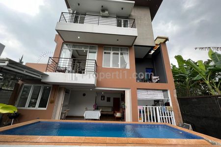 Dijual Rumah Mewah Full Furnished + Private Pool di Dago Bandung