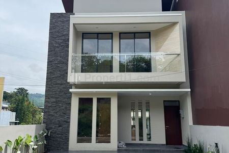 Jual Rumah Baru 2 Lantai 4KT, Semi Furnished, Desain Modern Kekinian di Dago Bandung