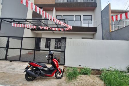 Dijual Rumah Baru Semi Furnished di Duren Sawit Jakarta Timur