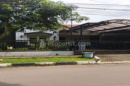 Disewa Rumah Full Furnish 4 Kamar Tidur 2 Kamar Mandi Carport jalan Lebar Bebas Banjir di Antapani Bandung