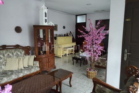 Dijual Rumah sayap BKR Bandung halaman luas