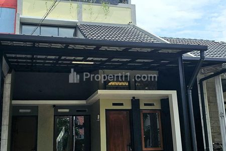 Jual Rumah Bagus dalam Cluster 3 Lantai Semi Furnished di Riung Bandung