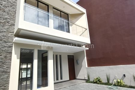 Jual Rumah MEWAH CANTIK Harga MENARIK MURAH di Dago Bandung Utara