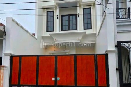 Dijual Rumah 2 Lantai Dalam Komplek Joglo Jakarta Barat