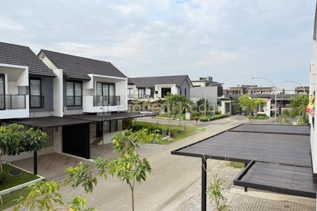 Tampak depan