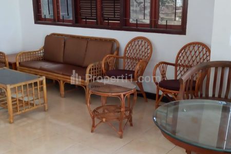 Dijual Rumah Villa Besar Bandung Utara
