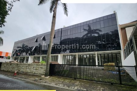 Disewakan Gedung Baru 4 Lantai Ruko Taman Gapura Area G-Walk Citraland Komersial Area Surabaya Barat Cocok Buat Segala Usaha Kantor, Bank, Gym, dll