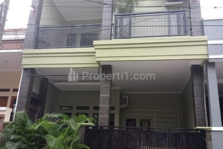 Dijual Cepat Harga Murah Rumah 3 Lantai di Perumahan Duta Kranji Bekasi Barat