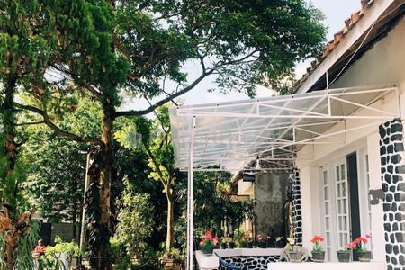 Jual Rumah Belanda Terawat Di Sayap Riau Kota Bandung