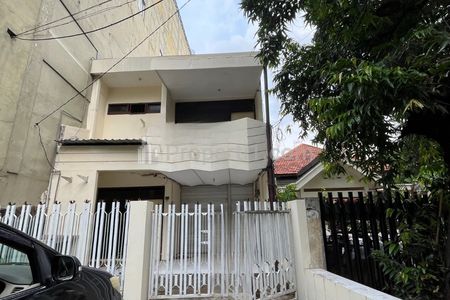 Disewakan Rumah Jl Irian Barat Surabaya
