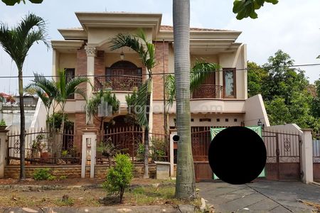 Disewakan Rumah Mewah dan Bagus 2 Lantai di Taman Modern Cakung Jakarta Timur Siap Huni Minimalis Modern