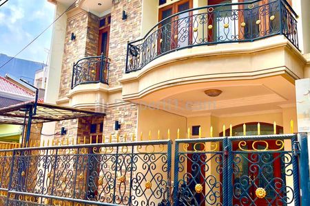 Disewakan Rumah 5 Kamar Tidur Full Furnished di Tebet Barat Jakarta Selatan