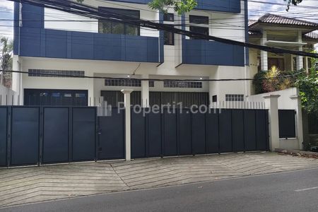 Jual Rumah Bisa Jadi Tempat Usaha Di Main Road Cigadung Sayap Dago Bandung