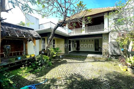 Jual Rumah Hoek + Paviliun di Jln Lc Noja, Gatot Subroto Timur, Denpasar, Bali - LT 350 m2 - LB 365 m2 - SHM