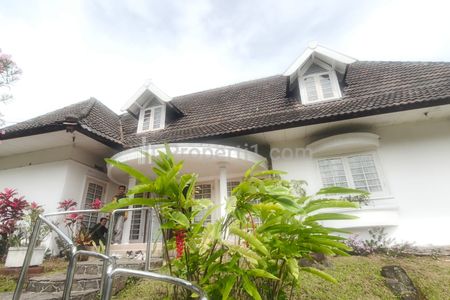 Jual Rumah Besar Luas Terawat Harga NJOP d Setrasari Indah Bandung