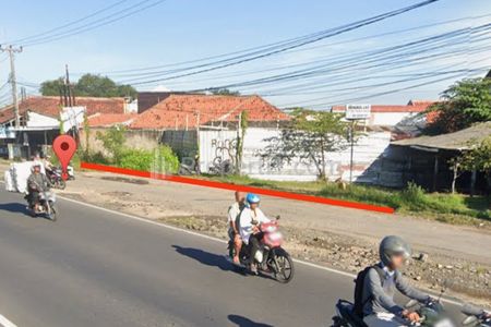 Tampak depan