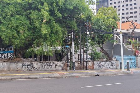 Jual Rugi Rumah Tua di Bawah Pasaran, Hanya 63 Juta/m² di Cokroaminoto Menteng Jakarta Pusat