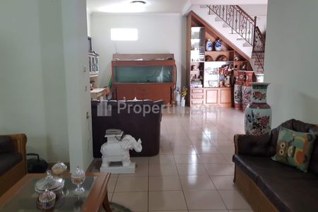Sewa Rumah Besar TCI Blok |LT 280 LB 400 | 6 KT | Garasi 2 Mobil