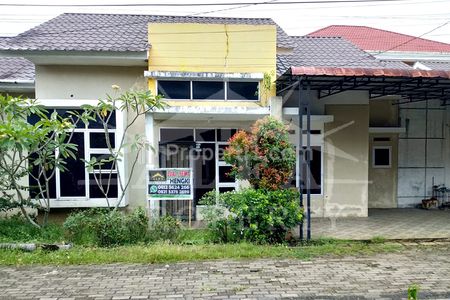 Sewa Rumah Luas Siap Huni Bebas Banjir Dekat Sekolah Kampus
