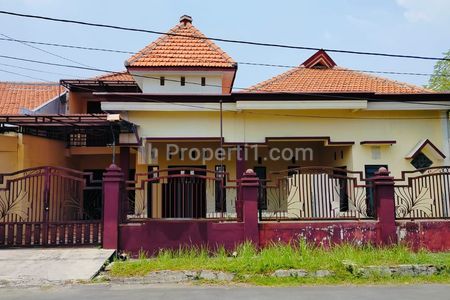Rumah Dijual di Jemur Andayani Woncolo Surabaya, Siap Huni Cocok untuk Usaha Kost