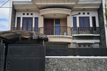 Jual Murah Rumah Besar di Holis Cigondewah Sayap Kopo Bandung