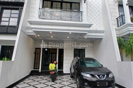 Dijual Rumah Modern 3 Lantai dengan Rooftop di Ciganjur Jakarta Selatan
