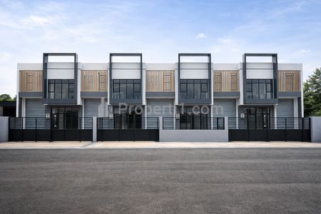 Dipasarkan Gudang Logistik Blessindo Industrial Estate - Dekat BSD & Tol Legok