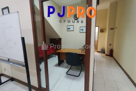 Dijual Ruko Full Furnished dan Traffic Ramai di Kelapa Gading Jakarta Utara