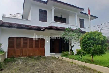 Sewa Rumah di Cipete Selatan, Jakarta Selatan - Ada Kolam Renang, 5 Kamar Tidur, Unfurnished