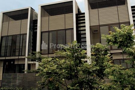 Dijual Rumah Townhouse Platinum Terrace Graha Famili 2 Jejer Interior Mewah Siap Huni