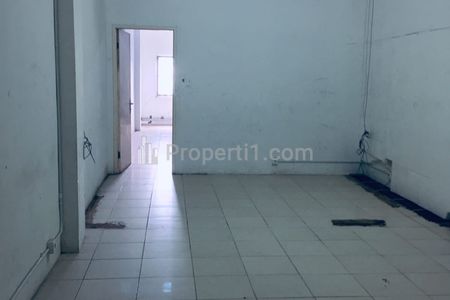 Jual Ruko 4 Lantai di Pos Pengumben, Sukabumi Utara, Kebon Jeruk, Jakarta Barat
