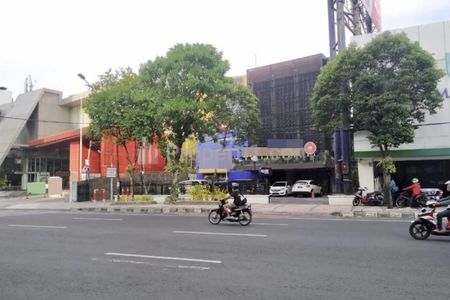 Jual Gedung Luas Strategis di Jalan Raya Basuki Rahmat Pusat Kota Surabaya